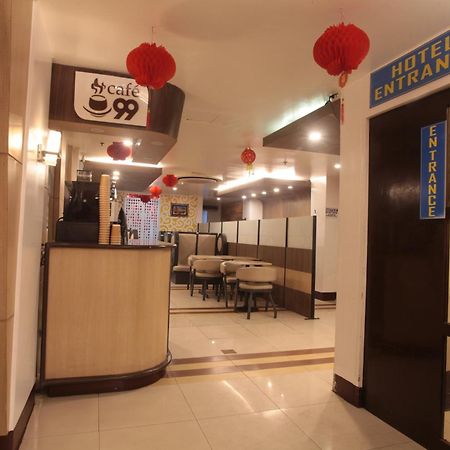 Hotel 99 Monumento Caloocan Exterior photo