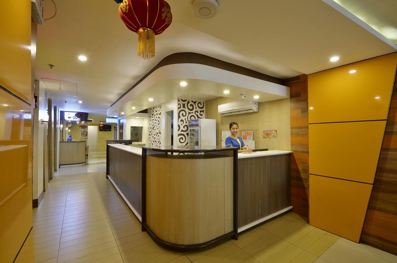 Hotel 99 Monumento Caloocan Exterior photo